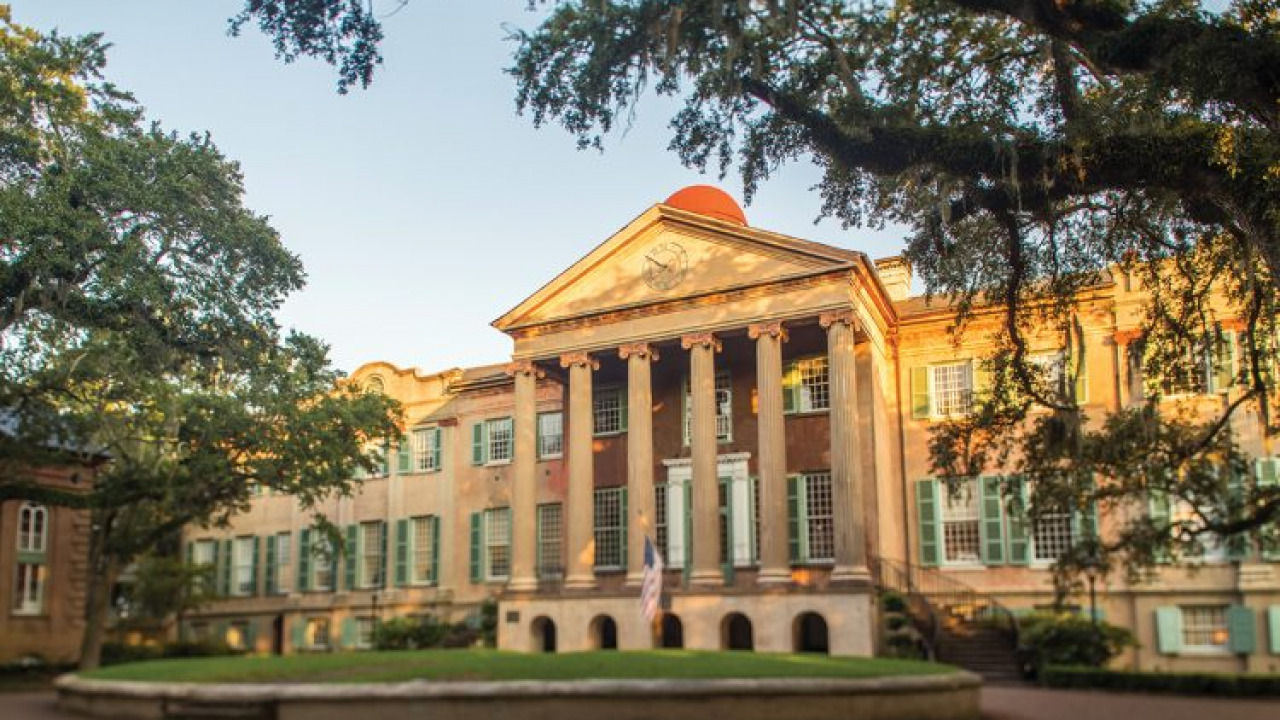 Non-partisan student politics club sues College of Charleston for unlawful discrimination